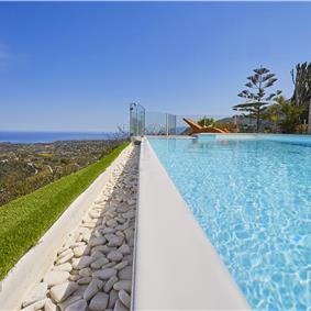 2 bedroom villa with pool, Castellammare del Golfo, sleeps 4